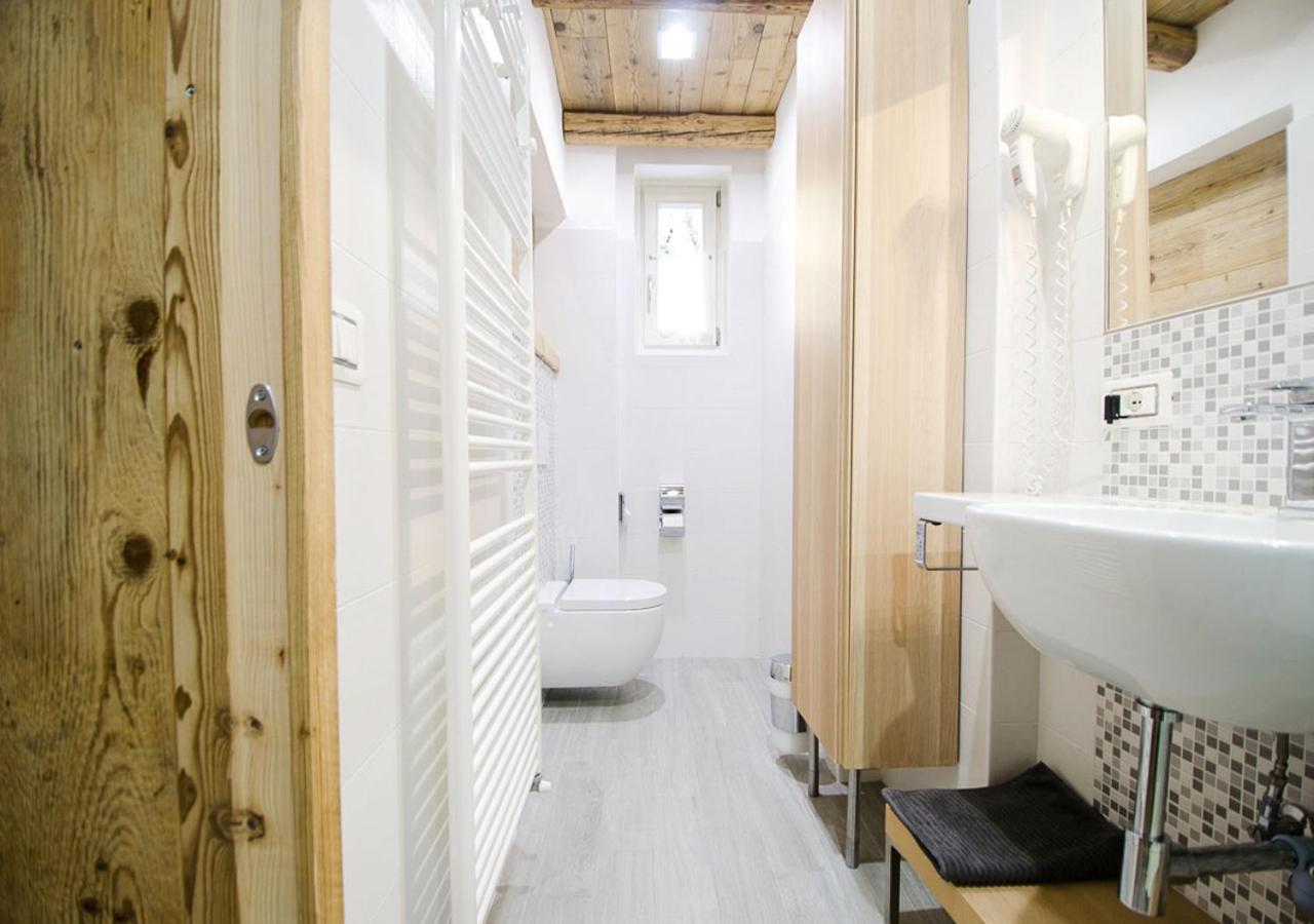 Casa Tosca - Holiday Home Torbole Sul Garda Exterior foto