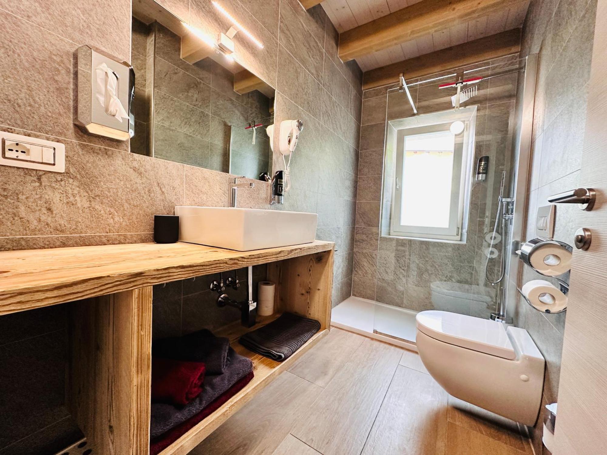 Casa Tosca - Holiday Home Torbole Sul Garda Exterior foto