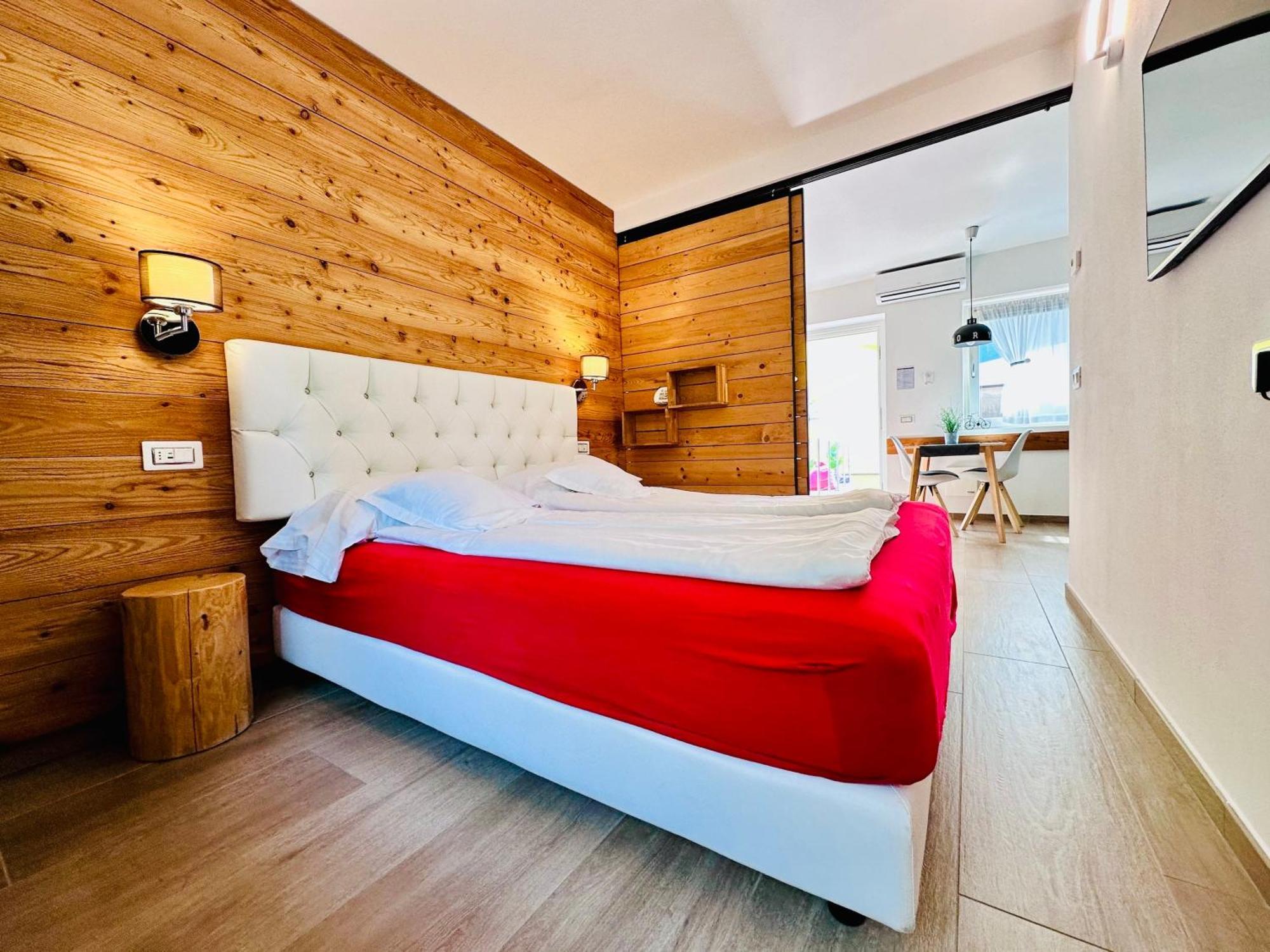 Casa Tosca - Holiday Home Torbole Sul Garda Exterior foto